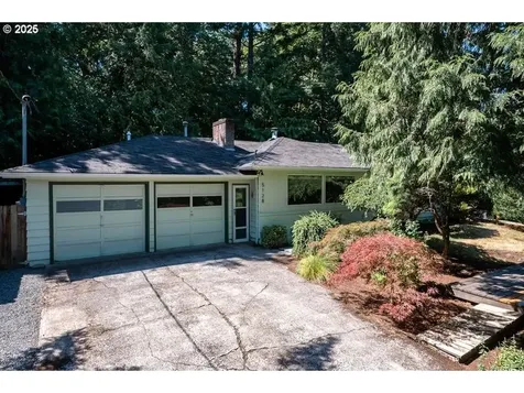 5128 SW Mitchell Street Portland OR 97221