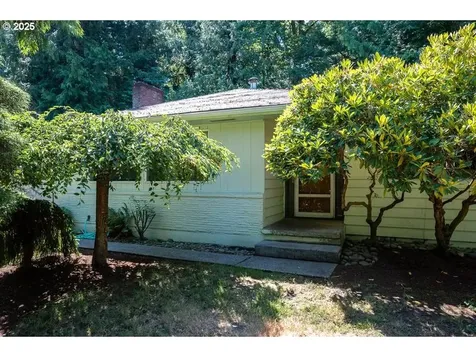 5128 SW Mitchell Street Portland OR 97221