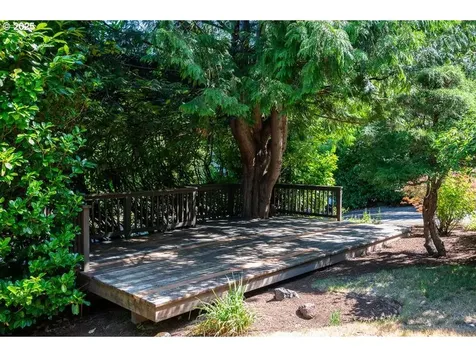 5128 SW Mitchell Street Portland OR 97221