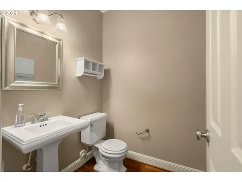 16555 SW Red Rock Court Beaverton OR 97007