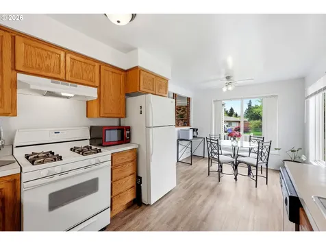 7905 SE Bybee Boulevard Portland OR 97206