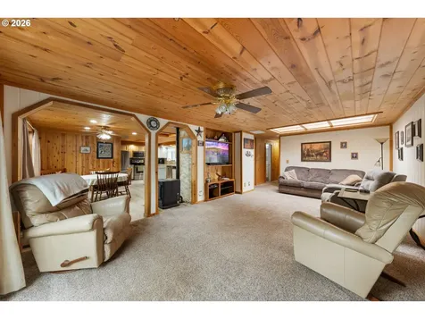 542 NW Douglas Street Dallas OR 97338