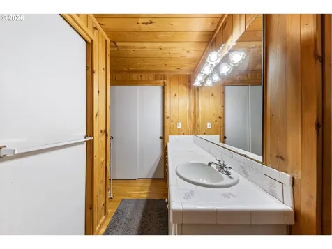 542 NW Douglas Street Dallas OR 97338