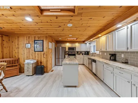 542 NW Douglas Street Dallas OR 97338