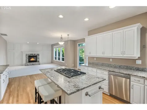 13610 SW Aerie Drive Portland OR 97223
