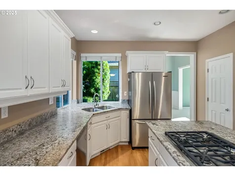 13610 SW Aerie Drive Portland OR 97223