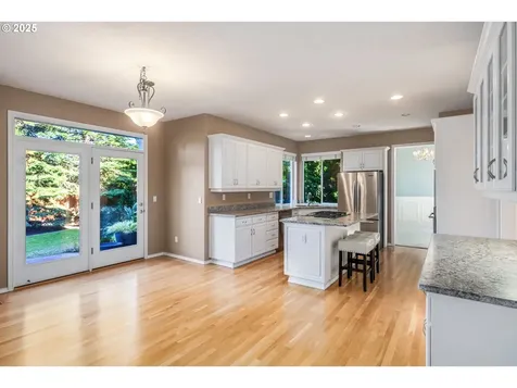 13610 SW Aerie Drive Portland OR 97223