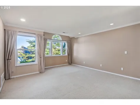 13610 SW Aerie Drive Portland OR 97223
