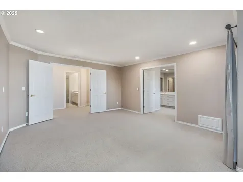 13610 SW Aerie Drive Portland OR 97223