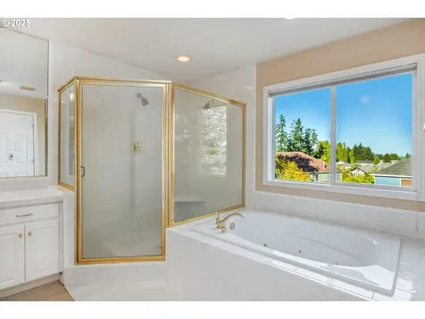 13610 SW Aerie Drive Portland OR 97223