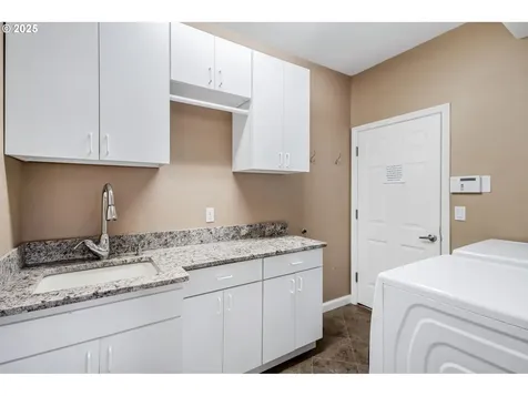 13610 SW Aerie Drive Portland OR 97223