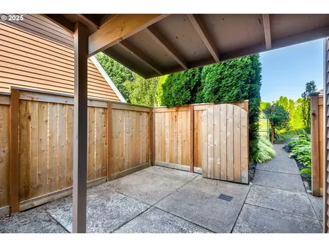 13610 SW Aerie Drive Portland OR 97223