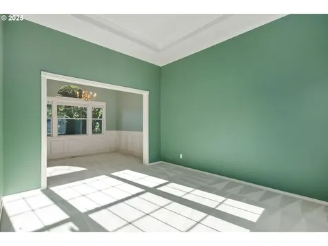 13610 SW Aerie Drive Portland OR 97223