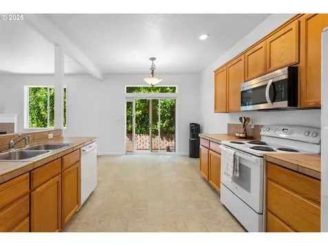 2637 SW 186th Place Beaverton OR 97003
