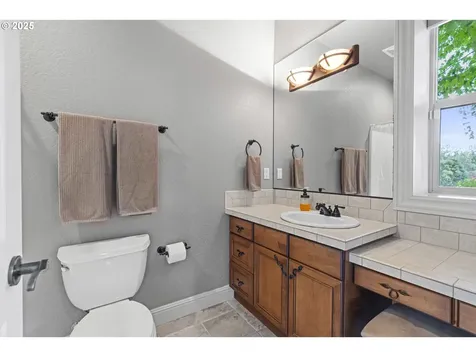 5104 NW 145th Street Vancouver WA 98685