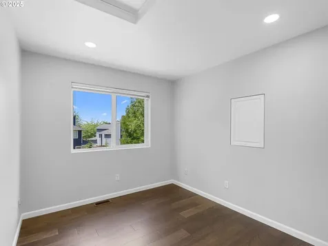 15618 NW Rondos Drive Portland OR 97229
