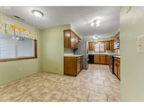 762 Stinson Street Independence OR 97351