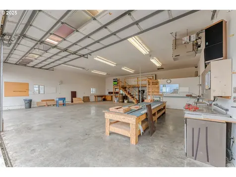762 Stinson Street Independence OR 97351