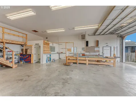 762 Stinson Street Independence OR 97351