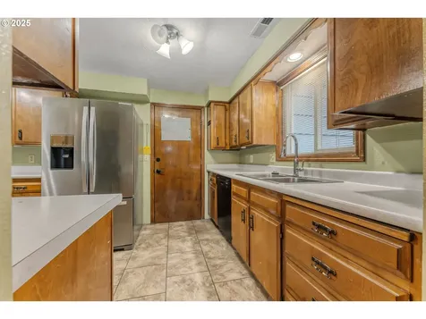 762 Stinson Street Independence OR 97351