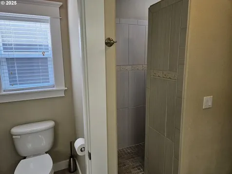 464 Oak Valley Loop Winchester OR 97495