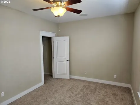464 Oak Valley Loop Winchester OR 97495