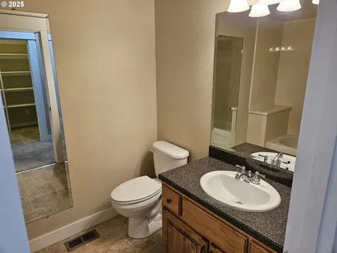 464 Oak Valley Loop Winchester OR 97495