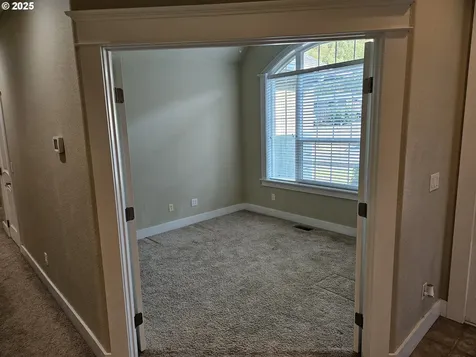 464 Oak Valley Loop Winchester OR 97495