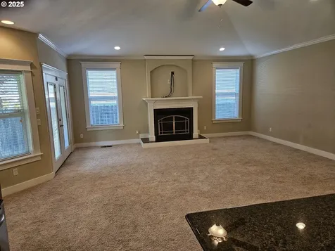 464 Oak Valley Loop Winchester OR 97495