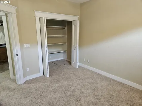 464 Oak Valley Loop Winchester OR 97495