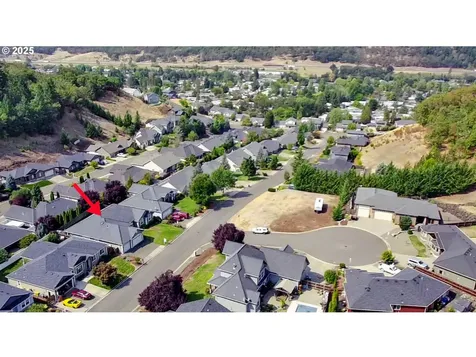 464 Oak Valley Loop Winchester OR 97495