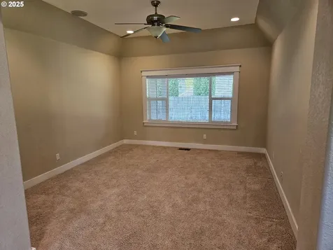 464 Oak Valley Loop Winchester OR 97495