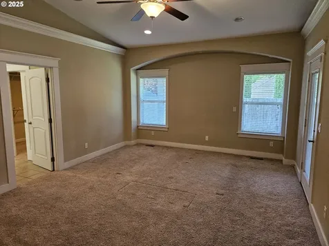 464 Oak Valley Loop Winchester OR 97495