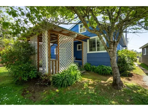 8080 S Minnehaha Street Rockaway Beach OR 97136