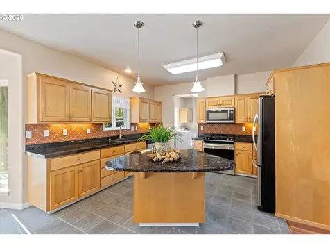 5220 SW Neal Avenue Waldport OR 97394
