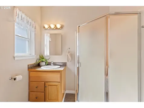 5220 SW Neal Avenue Waldport OR 97394