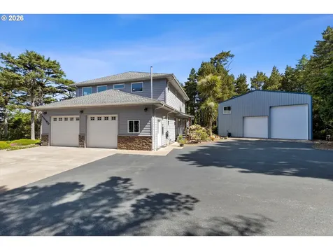 5220 SW Neal Avenue Waldport OR 97394