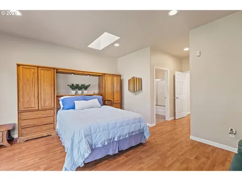5220 SW Neal Avenue Waldport OR 97394