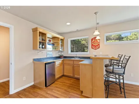 5220 SW Neal Avenue Waldport OR 97394
