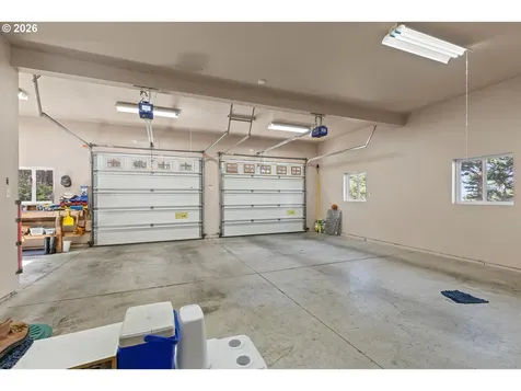 5220 SW Neal Avenue Waldport OR 97394
