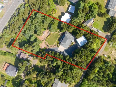 5220 SW Neal Avenue Waldport OR 97394
