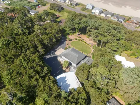 5220 SW Neal Avenue Waldport OR 97394