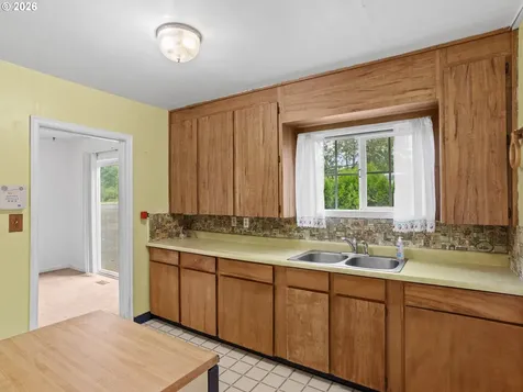 150 River Lane Gladstone OR 97027
