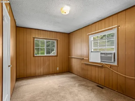 150 River Lane Gladstone OR 97027
