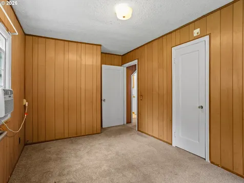 150 River Lane Gladstone OR 97027