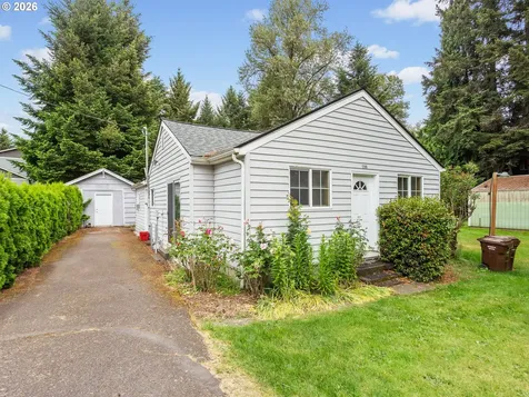 150 River Lane Gladstone OR 97027