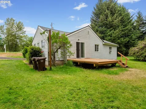 150 River Lane Gladstone OR 97027