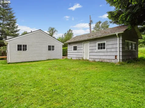 150 River Lane Gladstone OR 97027