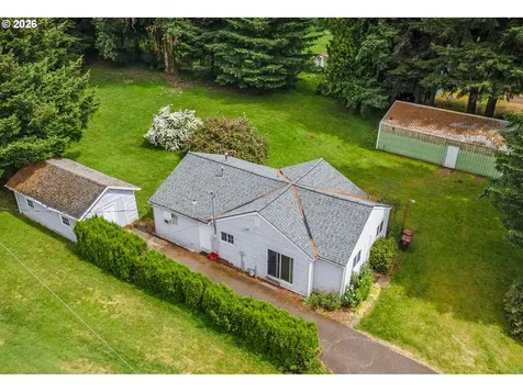 150 River Lane Gladstone OR 97027