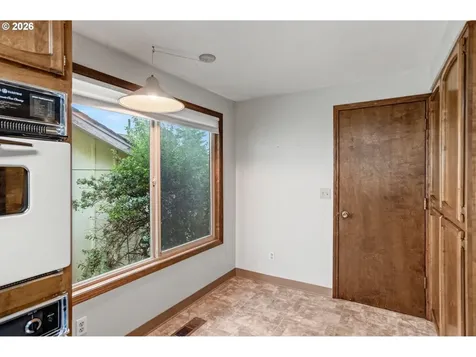 2025 Banyan Court NW Salem OR 97304